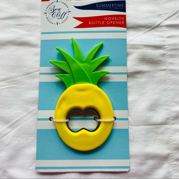 Bottle opener Pineapple. ADORABLE! - Picture 3 of 9